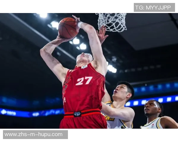 CBA总决赛第四场北京队不敌广厦队布朗在比赛中遭遇严密防守